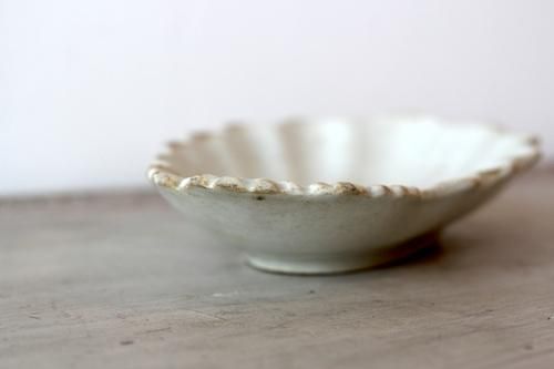フランスヴィンテージ シェルモチーフのプレート 陶器 イギリス製 ヴィンージ アンティーク 食器 St. Michael ポルカ