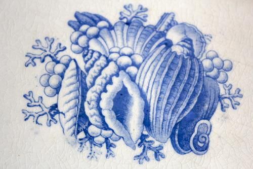 Bwm Co貝殻絵付け大皿 L Atelier Brocante ラトリエブロカント フランスアンティーク 家具 建具 雑貨 小物 服飾 古物 古布 皿 陶器 民芸 Bwm Co貝殻絵付け大皿 L Atelier Brocante ラトリエブロカント フランスアンティーク 家具 建具 雑貨 小物 服飾 古物 古布 皿 陶器 民芸