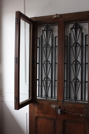 鋳鉄とガラス窓の木製ドア - L'atelier Brocante / ラトリエブロカント