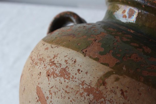 陶器の水瓶