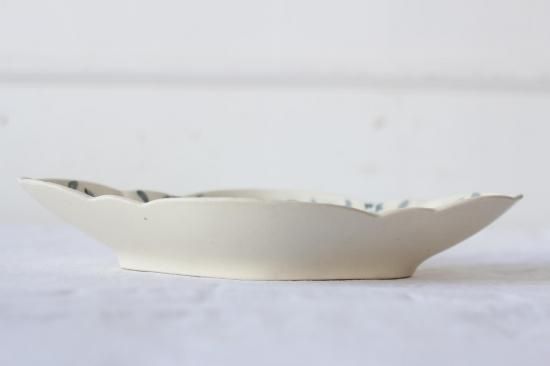 可愛い花柄ラヴィエ　フランスブロカント 台座のついたラヴィエ ブルーの花柄 フランスアンティーク