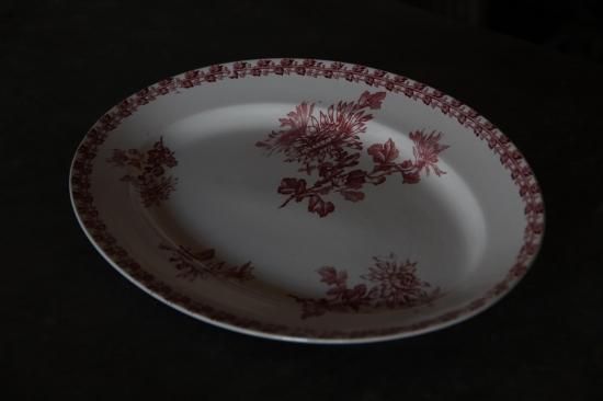 サルグミンヌ 赤い花柄のオーバル皿 L Atelier Brocante ラトリエブロカント フランスアンティーク 家具 建具 雑貨 小物 服飾 古物 古布 皿 陶器 民芸 サルグミンヌ 赤い花柄のオーバル皿 L Atelier Brocante ラトリエブロカント フランスアンティーク 家具 建具 雑貨 小物 服飾 古物 古布 皿 陶器 民芸