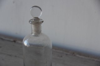 古い薬瓶D