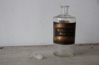 古い薬瓶I
