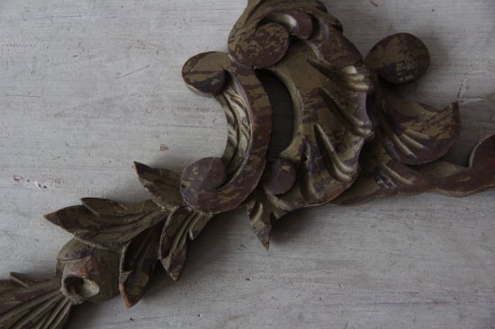 ロカイユ装飾の木製オブジェ／パーツ