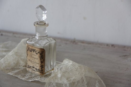 古いラベル付き香水瓶 - L'atelier Brocante / ラトリエブロカント ...