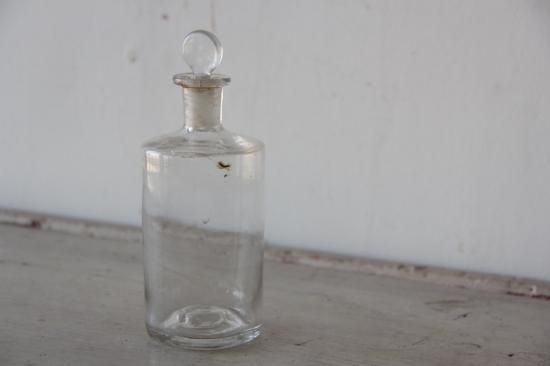 古い薬瓶AH - L'atelier Brocante / ラトリエブロカント -フランス