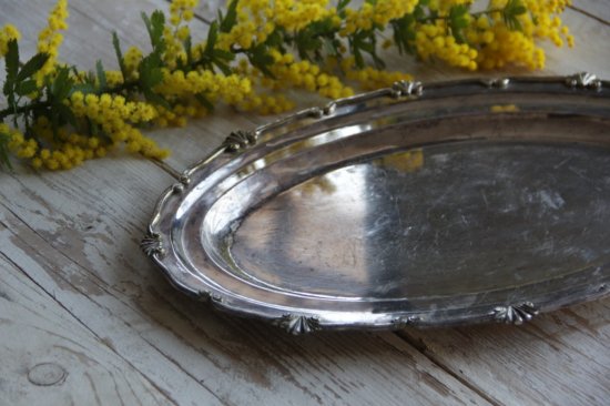 シルバープレートのリム装飾オーバル皿 - L'atelier Brocante