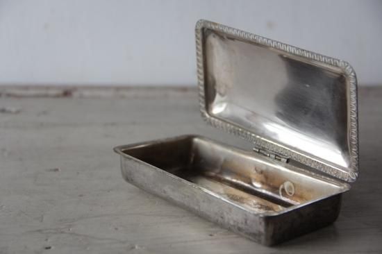 フランスアンティーク　シルバーP小物入れ シルバープレートの小物入れ／ケース - L'atelier Brocante