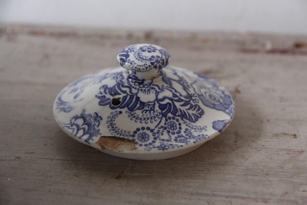 フランス アンティーク Vieillard & Johnston ボルドー窯 ボルドー窯 DAVID JOHNSTON 青絵付 ティーポット - L'atelier