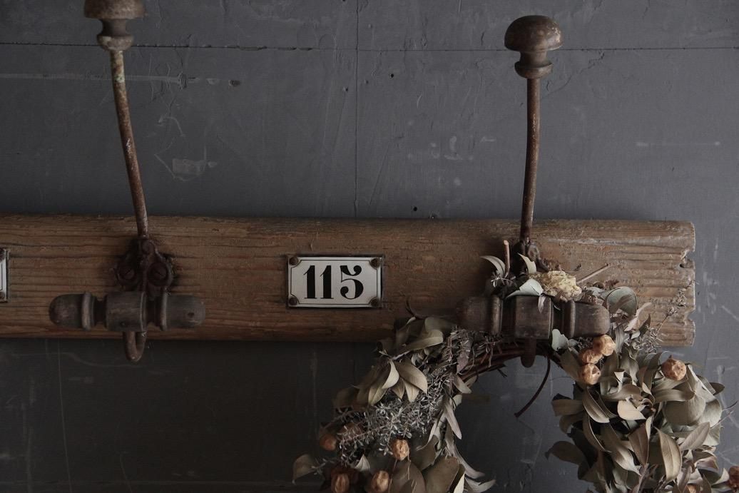 フランスアンティーク 木製のコートフック - L'atelier Brocante