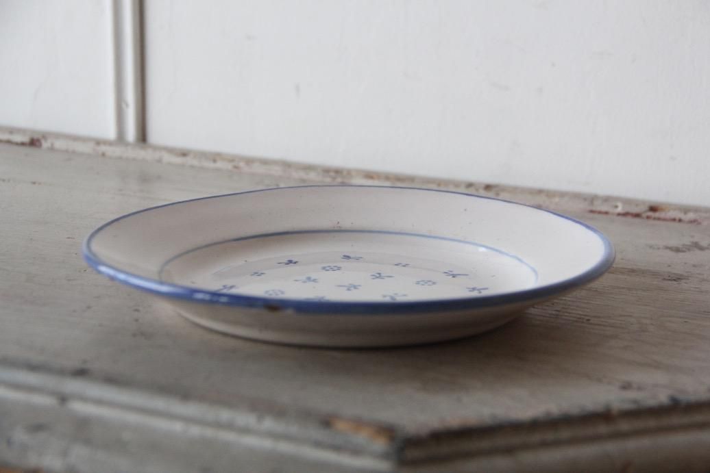 白釉薬ハンドペイント青絵付け プレート - L'atelier Brocante