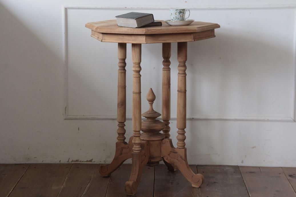 古いサイドテーブル　無垢家具　アンティーク　ブロカント フランスアンティーク サイドテーブルA - L'atelier Brocante