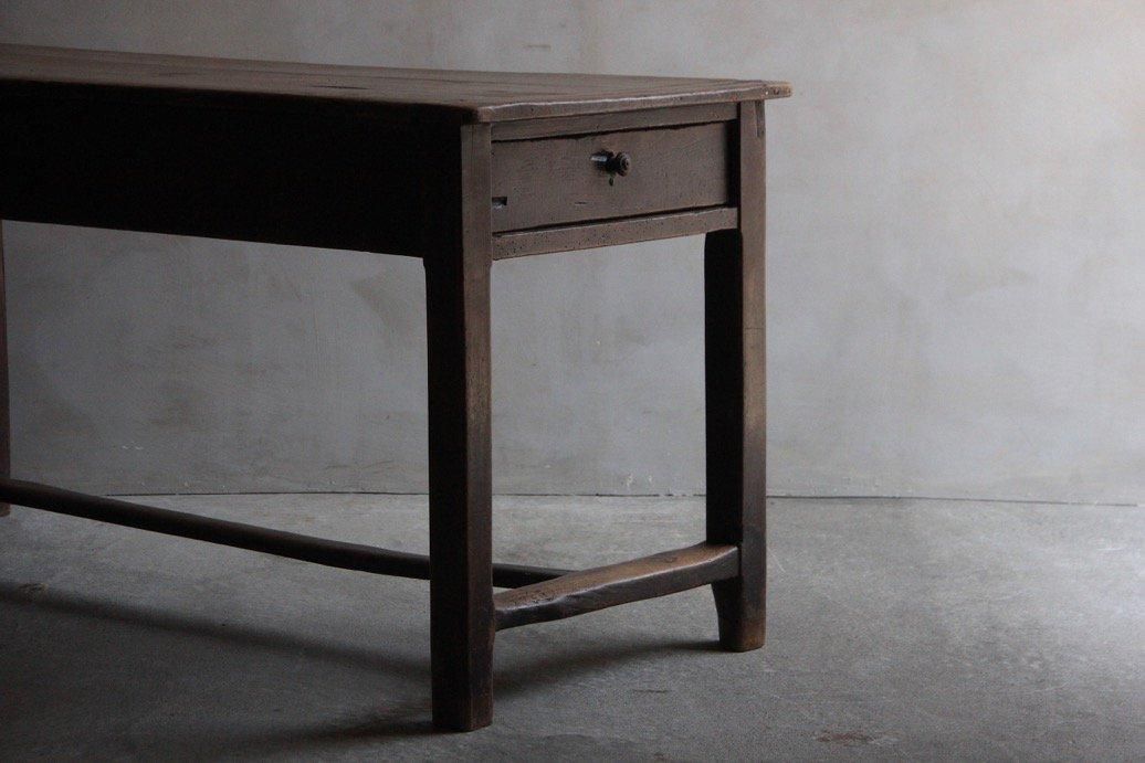 フランスアンティーク 木製ダイニングテーブルB | 4人掛け - L'atelier Brocante / ラトリエブロカント -フランスアンティーク・家具・建具・雑貨・小物・服飾  ・古物・古布・皿・陶器・民芸-