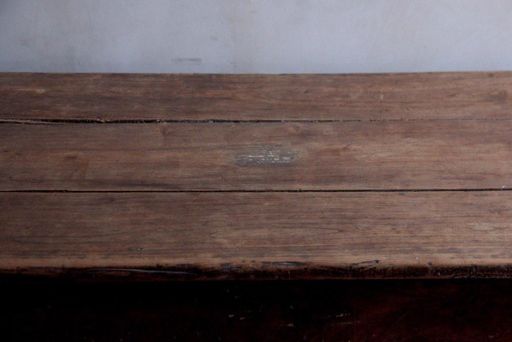 フランスアンティーク 木製ダイニングテーブルB | 4人掛け - L'atelier