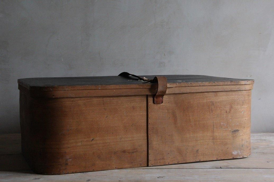 フランスアンティーク 木製衣装ボックス - L'atelier Brocante