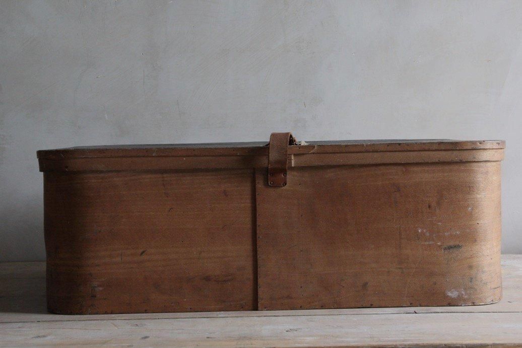 フランスアンティーク 木製衣装ボックス - L'atelier Brocante