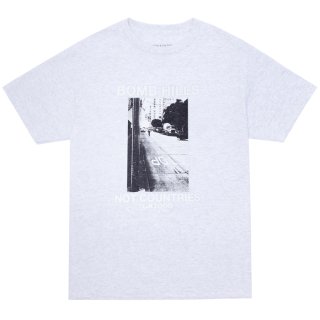 <img class='new_mark_img1' src='https://img.shop-pro.jp/img/new/icons1.gif' style='border:none;display:inline;margin:0px;padding:0px;width:auto;' />GX1000 Tシャツ BOMB HILLS NOT COUNTRIES  TEE ASH