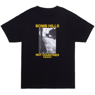 <img class='new_mark_img1' src='https://img.shop-pro.jp/img/new/icons1.gif' style='border:none;display:inline;margin:0px;padding:0px;width:auto;' />GX1000 Tシャツ BOMB HILLS NOT COUNTRIES  TEE BLACK YELLOW