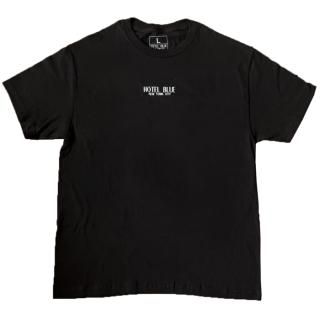 <img class='new_mark_img1' src='https://img.shop-pro.jp/img/new/icons16.gif' style='border:none;display:inline;margin:0px;padding:0px;width:auto;' />HOTEL BLUE T  LOGO S/S TEE BLACK 