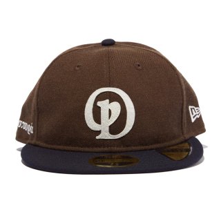 <img class='new_mark_img1' src='https://img.shop-pro.jp/img/new/icons25.gif' style='border:none;display:inline;margin:0px;padding:0px;width:auto;' />DIASPORA SKATEBOARDS NEW ERA WINDING LOGO RETRO CROWN 59FIFTY® Brown å