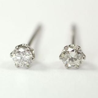 プラチナ！天然ダイヤ0.20ct  1粒ピアス！！