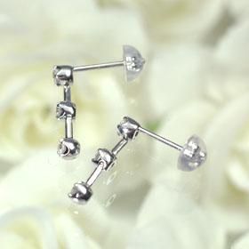 ダイヤモンドピアス　計0.3CT K18WG K18WG・ダイヤモンド0.3ct スリーストーンピアス - DIAN POOL