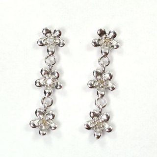 ホワイトゴールド K18WG フラワーモチーフ BDピアス 0.24ct - ピアス