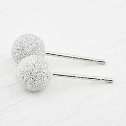 プラチナ フラッシュボールピアス 5mm Pt900 - DIAN POOL ダイアン