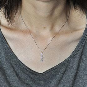 プラチナ・ダイヤモンド0.3ct(H&C・鑑別書カード付) スリー プラチナ・ダイヤモンド0.3ct(H&C・鑑別書カード付) スリー