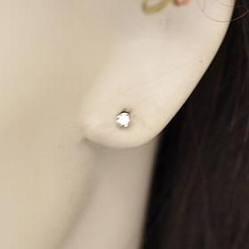K10WG・ダイヤ0.2ct(SIクラス・鑑別書カード付) スタッド K10WG・ダイヤ0.2ct(SIクラス・鑑別書カード付) スタッド