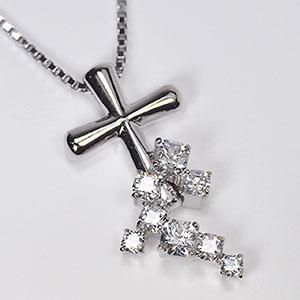 ☘本翡翠　氷種❄️六字真言　ルース⭐️路路通⭐️ネックレス　新品　0154 ☘本翡翠 氷種❄️六字真言 ルース⭐️路路通⭐️ネックレス