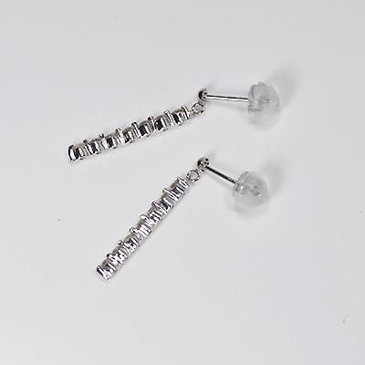 専用k10WGダイヤモンドピアス K10WG ダイヤモンドフラワー 花 軟骨ピアス・ボディピアス