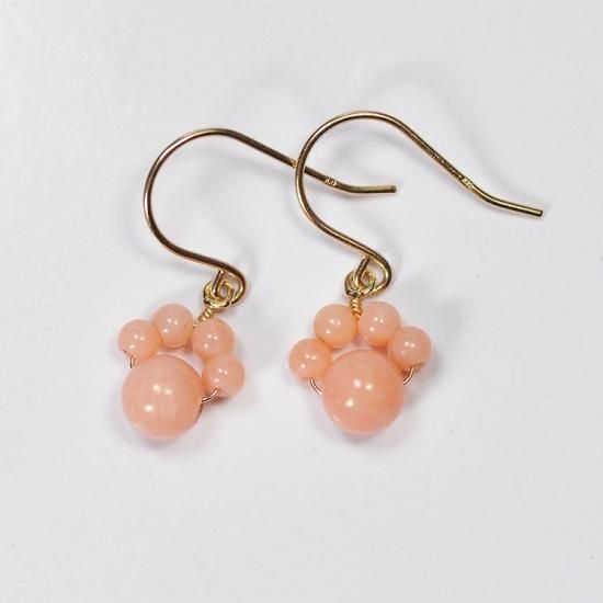 K10・ピンク珊瑚 肉球フックピアス ジプシーピアス - DIAN POOL