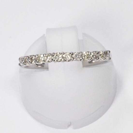 プラチナ ダイヤモンド0.3ct SIクラス ハーフエタニティリング