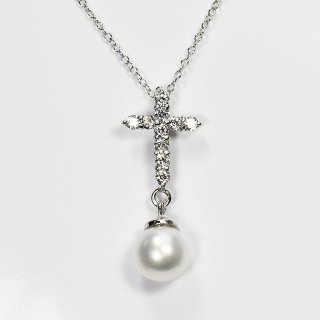 花珠真珠 6mm珠 ダイヤモンド0.1ct クロス＆パールネックレス アコヤ本真珠