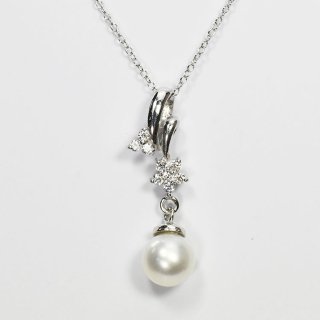 花珠真珠 6mm珠 ダイヤモンド0.1ct フラワー＆パールネックレス アコヤ本真珠