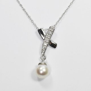 花珠真珠 6mm珠 ダイヤモンド0.04ct キスマーク＆パールネックレス アコヤ本真珠
