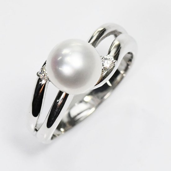 PTアコヤ真珠\u0026ダイヤモンドリング　9.5号　未使用可愛くて上品なリングです