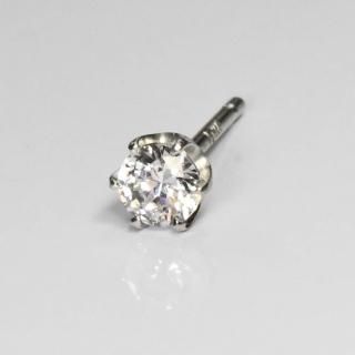 メンズに人気のダイヤモンドピアス 片耳ピアス