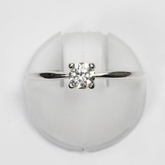 婚約指輪 プラチナ・ダイヤモンド0.2ct（SIクラス・鑑別書カード