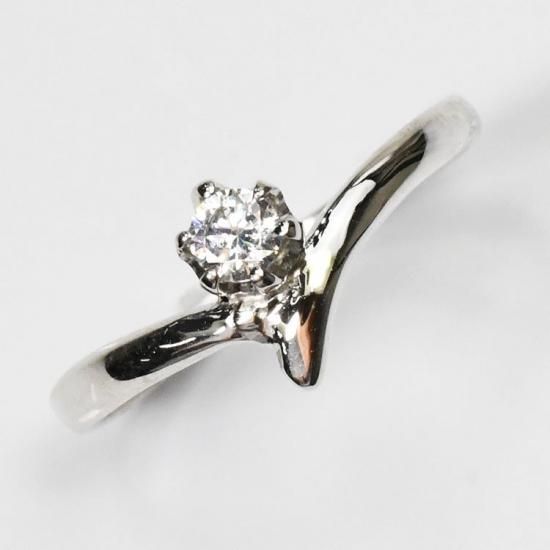 エレガント！ V字 ダイヤモンド プラチナ リング 鑑別書付 エレガント