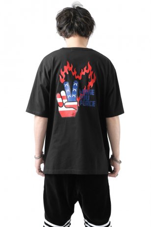 <img class='new_mark_img1' src='https://img.shop-pro.jp/img/new/icons20.gif' style='border:none;display:inline;margin:0px;padding:0px;width:auto;' />roarguns PEACE USA BACK PRINT OVERSIZED T / BLACK