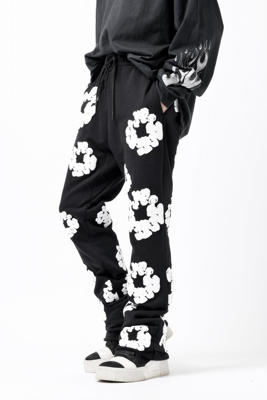 READYMADE x DENIM TEARS COTTON WREATH SWEAT FLARE PANTS READYMADE x DENIM TEARS COTTON WREATH SWEAT FLARE PANTS