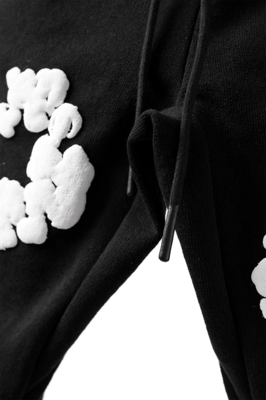 READYMADE x DENIM TEARS COTTON WREATH SWEAT FLARE PANTS READYMADE x DENIM TEARS COTTON WREATH SWEAT FLARE PANTS