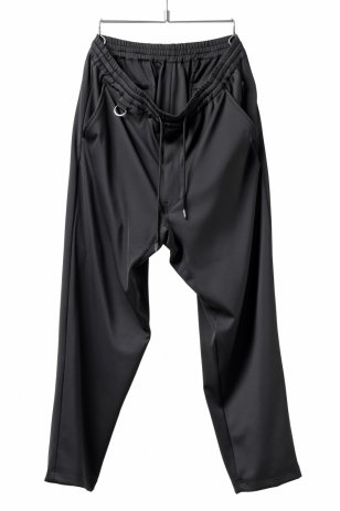 <img class='new_mark_img1' src='https://img.shop-pro.jp/img/new/icons20.gif' style='border:none;display:inline;margin:0px;padding:0px;width:auto;' />roarguns NEOPLANE WIDE TAPERED PANTS (BLACK)