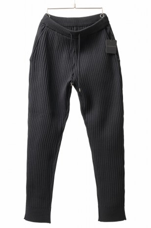 <img class='new_mark_img1' src='https://img.shop-pro.jp/img/new/icons8.gif' style='border:none;display:inline;margin:0px;padding:0px;width:auto;' />roarguns KNIT PANTS (BLACK)