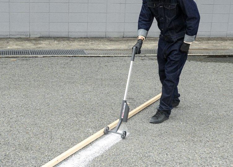 アサヒペン スプレーライナー | 道路線引き用塗料スプレー専用