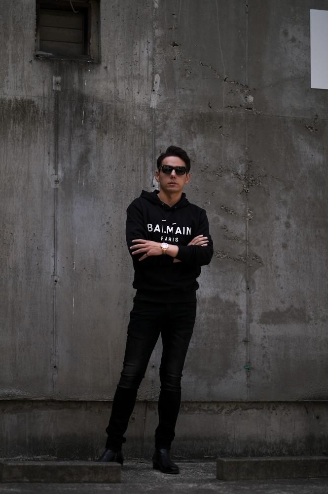 BALMAIN (バルマン) PRINTED HOODIE ロゴプリント コットン BALMAIN (バルマン) PRINTED HOODIE ロゴプリント コットン