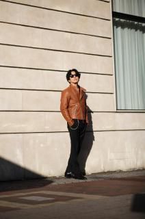 TOM FORD (ȥե) BUFFALO GRAIN LEATHER ASYMMETRIC RACER ߥ֥饤 HAZELNUT (ءʥå)